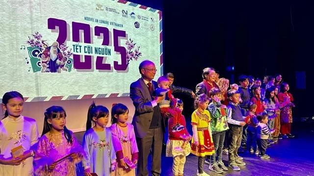 Vietnamese students in France promote cultural values through Tết celebration