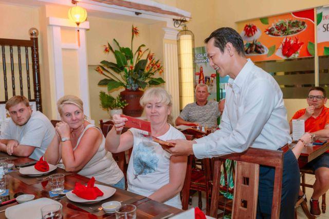 Polish tourists embrace Vietnamese culture and festivities during Tết