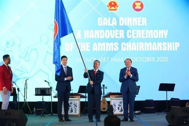 Việt Nam hands over chairmanship of ASEAN Ministerial Meeting on Sports to Cambodia

