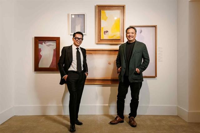 HCM City exhibition conveys beauty of women on silk paintings