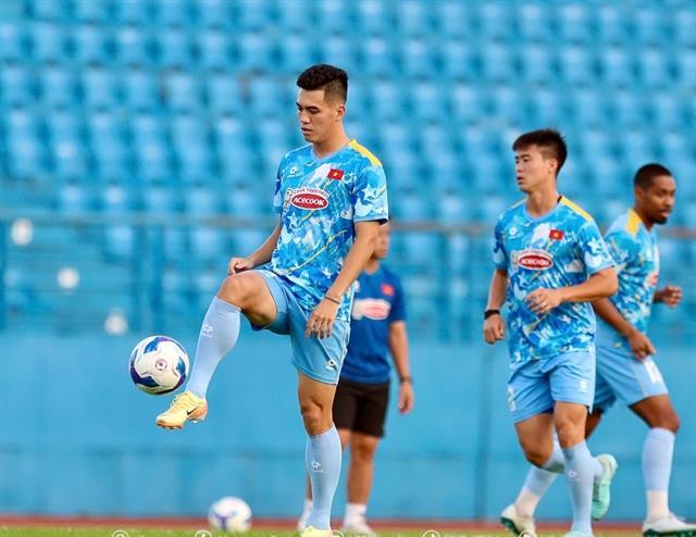 Linh backs young stars to fire Việt Nam past Nepal