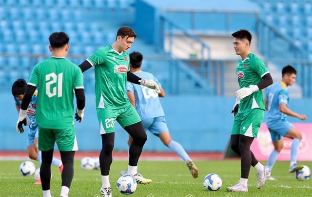 Goalie Kiên born to keep clean sheets for Việt Nam