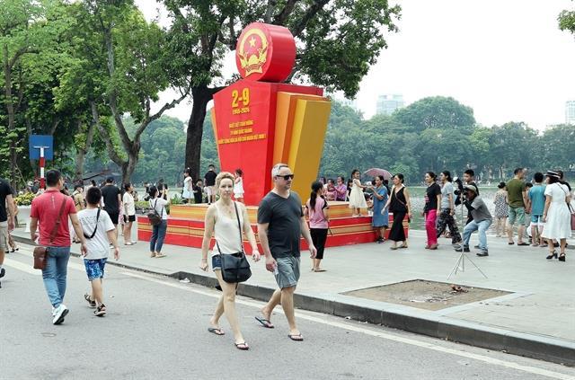 Hà Nội to trial ban on large vehicles in Old Quarter and Hoàn Kiếm area