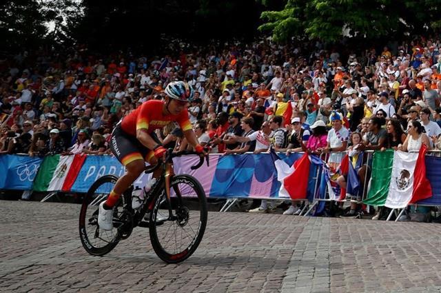 Thật hot favourite for gold after getting new bike
