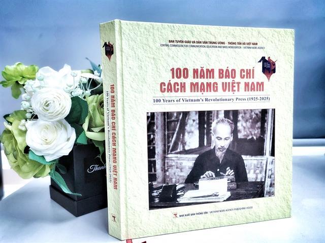 Book of photos commemorates 100 years of Việt Nams revolutionary press