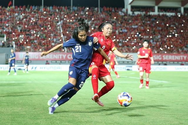 Việt Nam beat Thailand to top MSIG Serenity Cup group