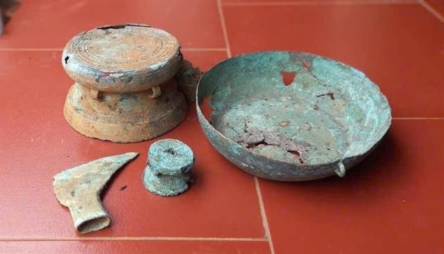 Precious ancient statue given to Quảng Ngãi provincial museum