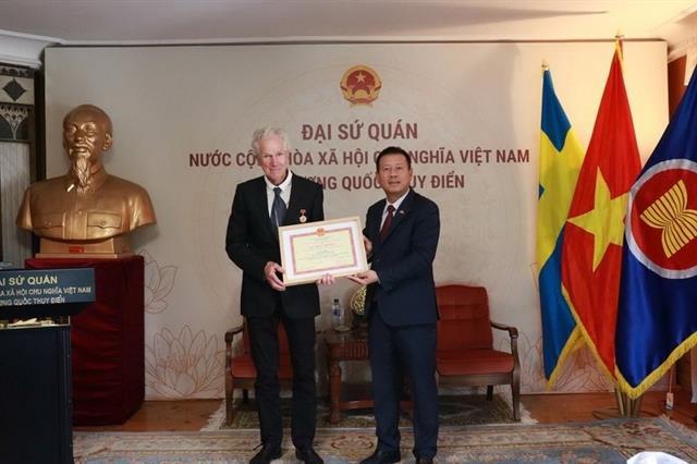 Việt Nam honours Swedish director with insignia for cultural contributions