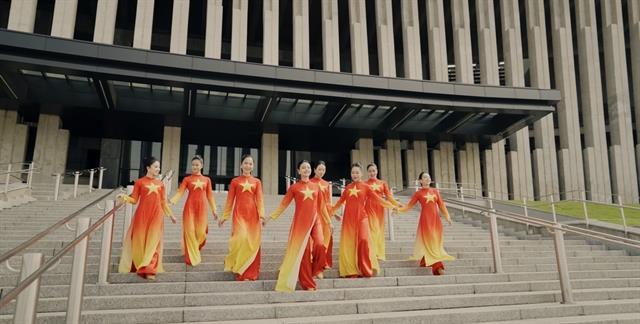 Striking the right chord for Việt Nams glory